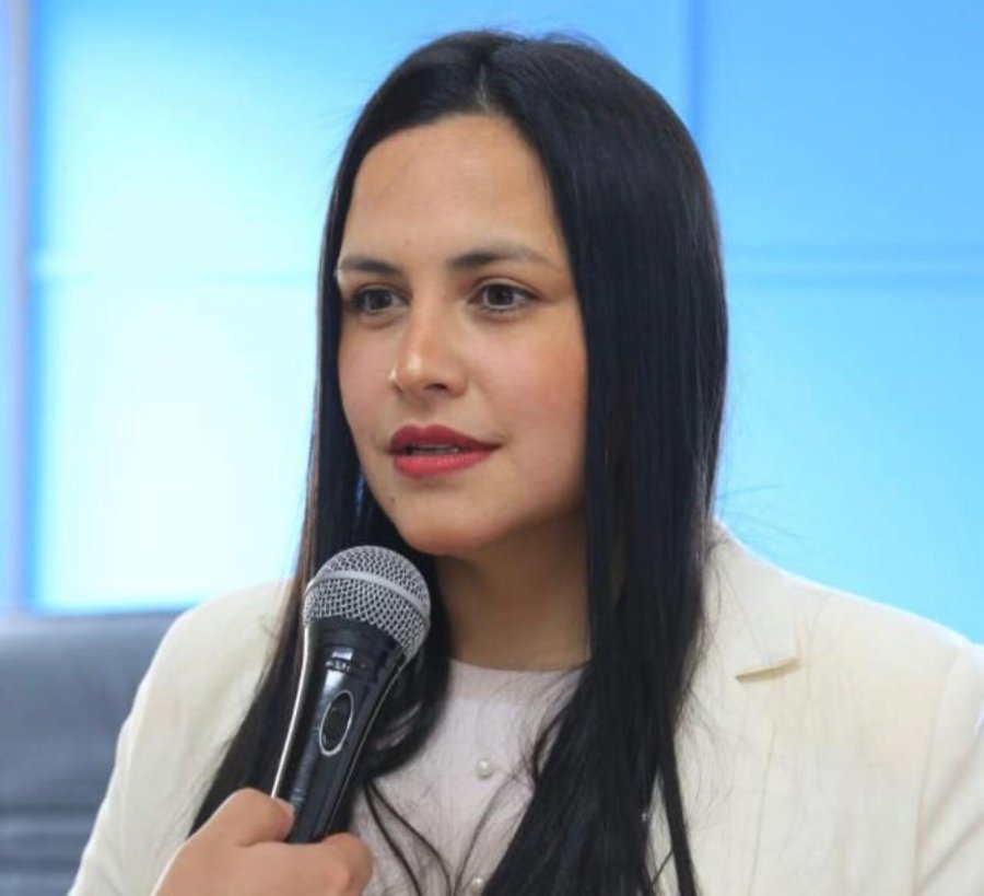 Alejandra Arce, Secretaria de la Mjujer, género y Diversidad.