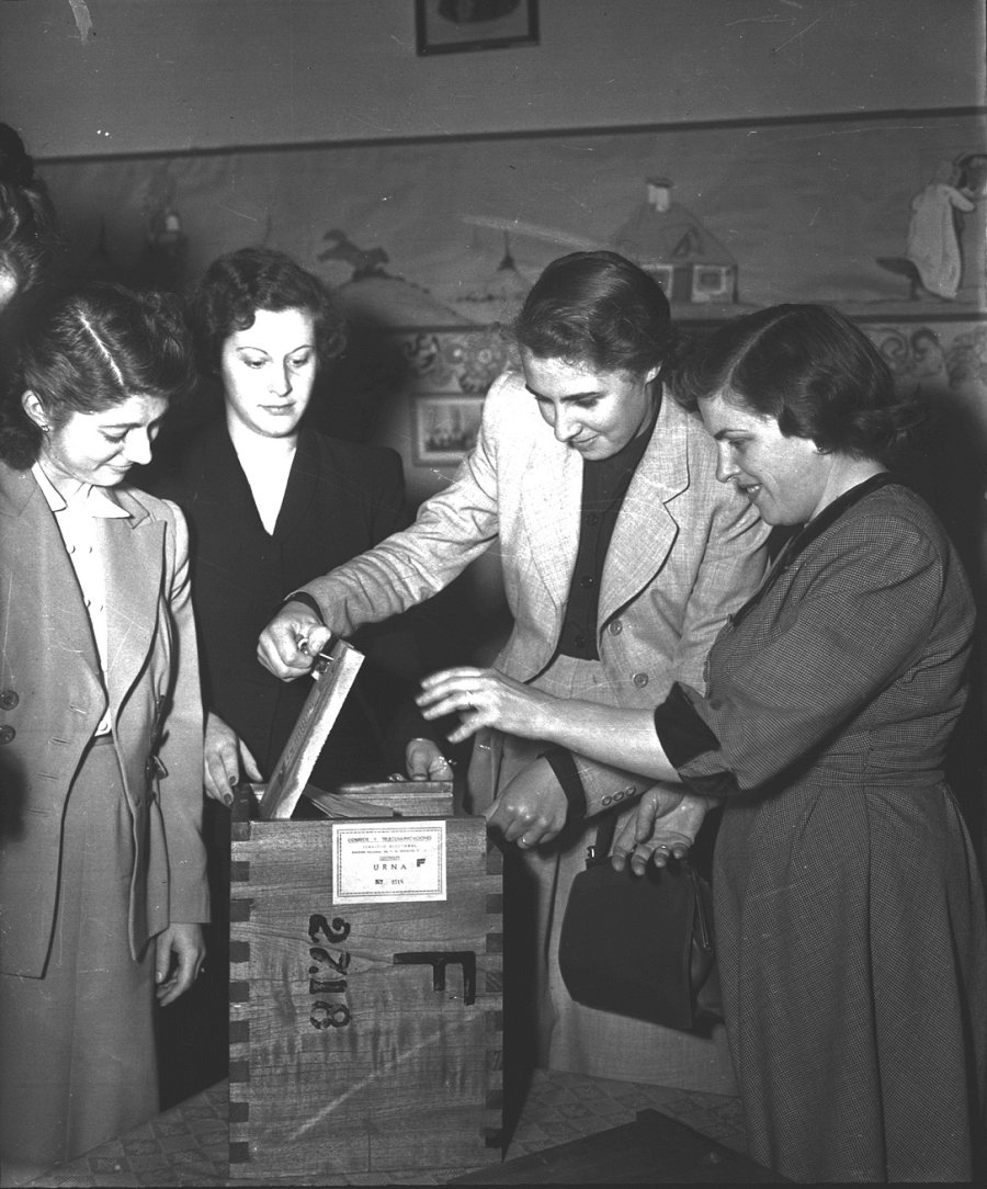 VOTACIONES FEMENINAS